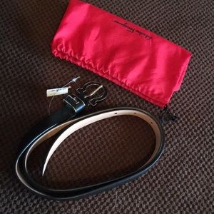 Ferragamo black belt (female)